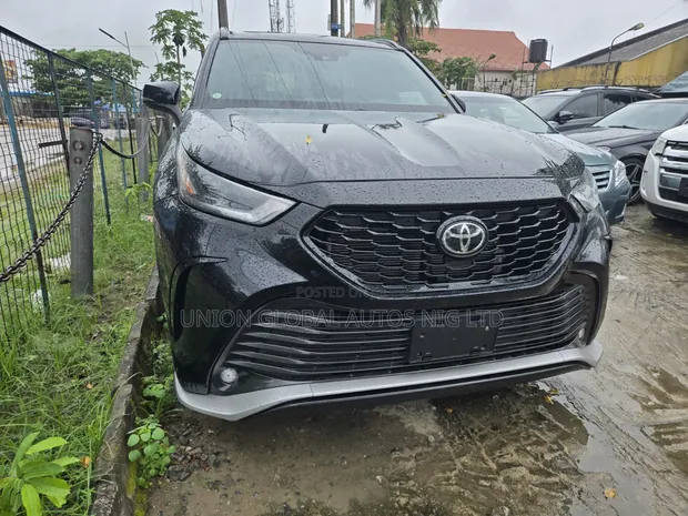 Toyota Highlander 2022 XSE - 1