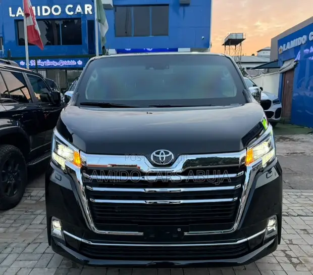 Sabon Toyota Granvia 2026 Baki (Mai Karin Tsaro) - 1