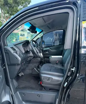 Sabon Toyota Granvia 2026 Baki (Mai Karin Tsaro)