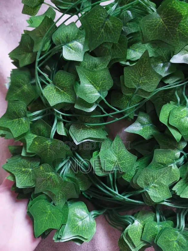 Artificial Green Vine Leaf Wall Decor - 1