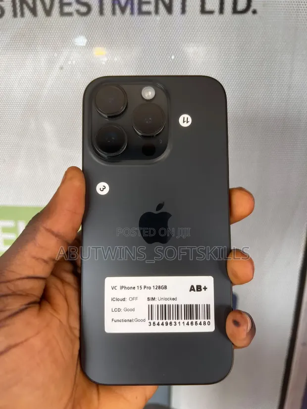 Apple iPhone 15 Pro 128GB Black - 1