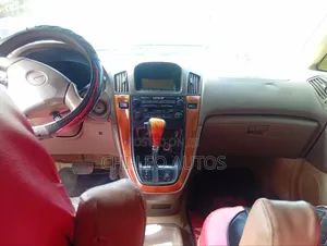 Lexus RX 300 2000 Baki