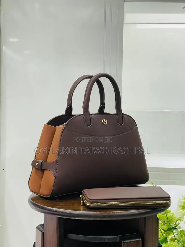 Kyakkyawar Chrisrosy Dual-Tone Mata Hannun Jakar Set - 1
