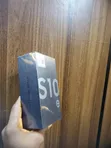 New Samsung Galaxy S10e 128GB Black - 1