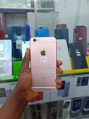 Apple iPhone 6s 64GB Gold