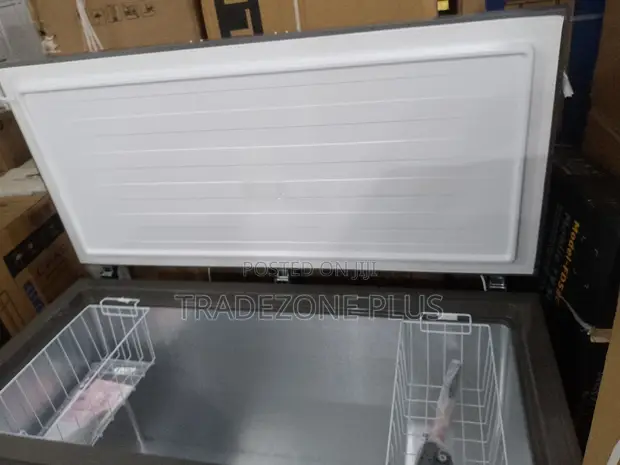Hisense 420L Chest Freezer - 1