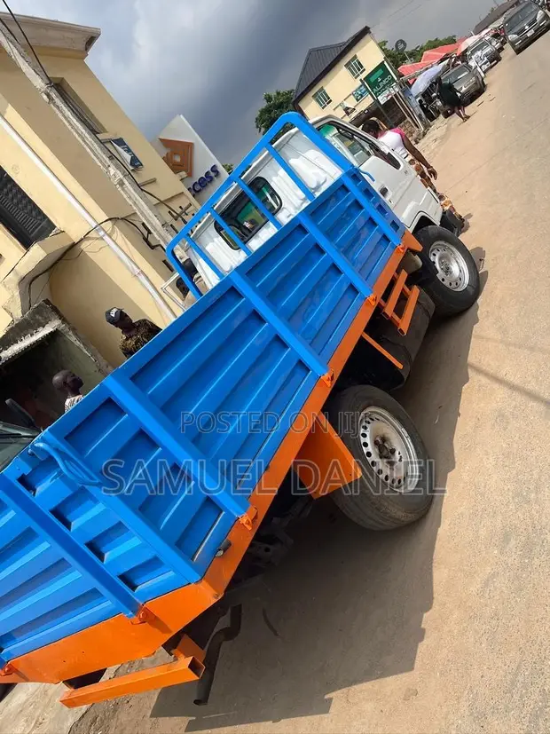 Toyota Dyna 100 Truck (2004) - 1