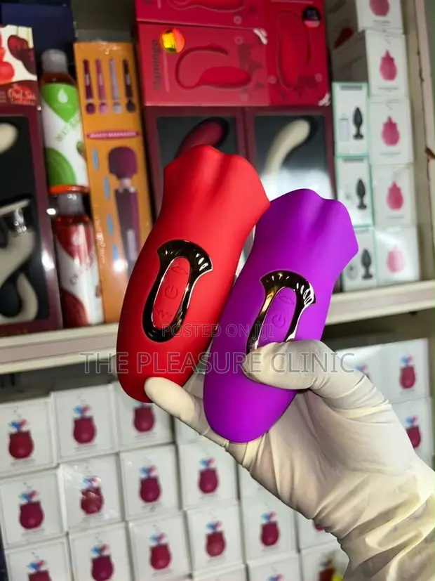 HOT Lip Sucker 2-in-1 Vibrator - 1