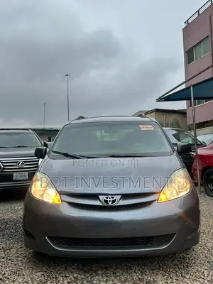 2006 Toyota Sienna CE AWD Minivan