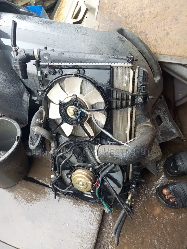 Volvo S40/V40 Radiator and Fan Turbo (2002 Model) - 1