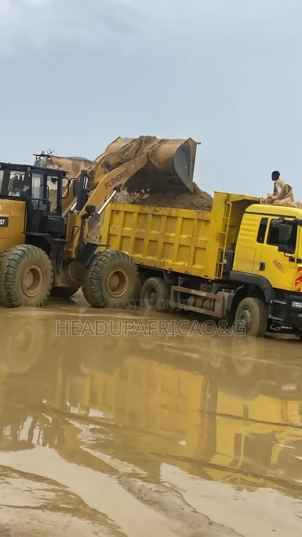Headup Africa Logistics: Sharpsand, Granite, Plaster Sand Supply - 1