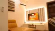 Wurin Zama Mai Kayan Ciki 2 Bedroom a Lekki Phase 1 don Hayar - 3