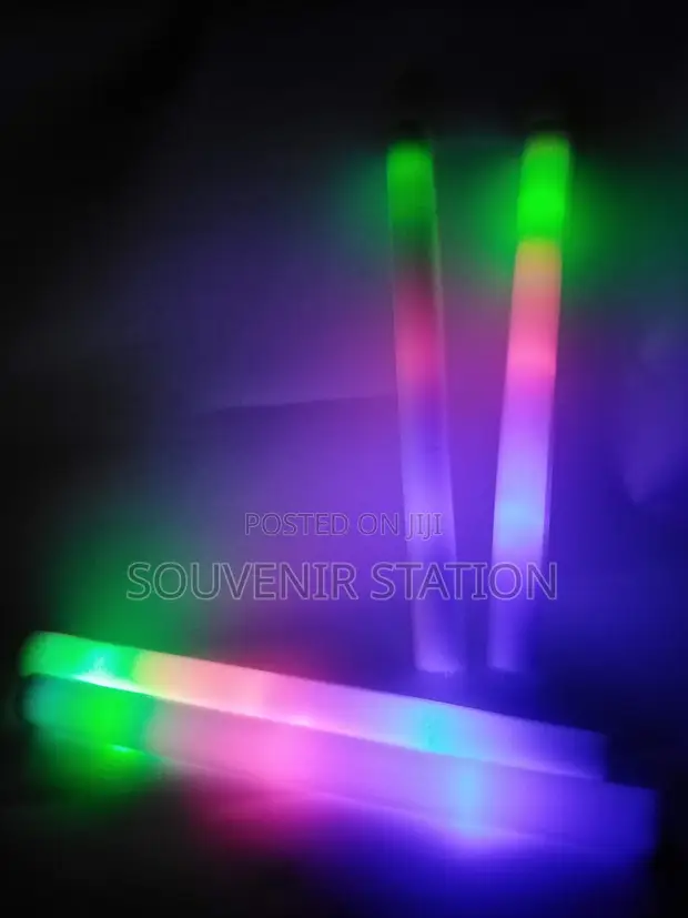 Glow Stick, Glow Foam, Kayan Bikin Biki (x12) - 1