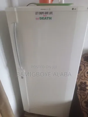 LG Refrigerator - Fari, Sama Freezer