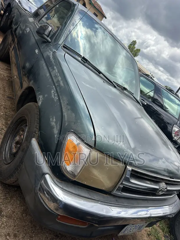 Toyota Tacoma 2004 Green - 1