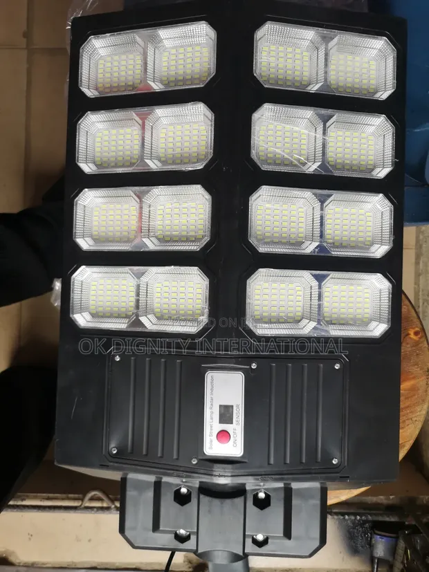 1200W All-in-One Solar LED Street Light - 1