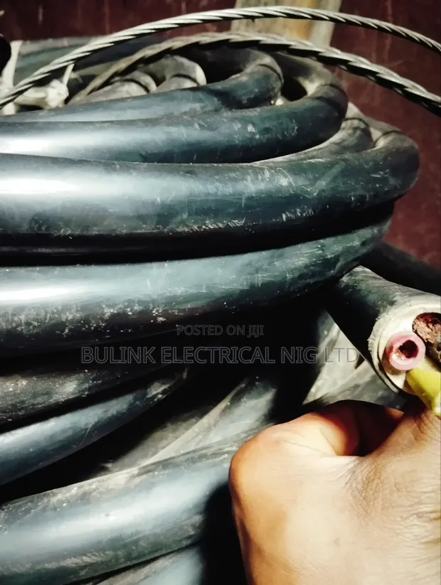 35mm 4 Core Flexible Power Cable - Black - 1