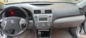 2009 Toyota Camry XLE V6 Sedan - Silver
