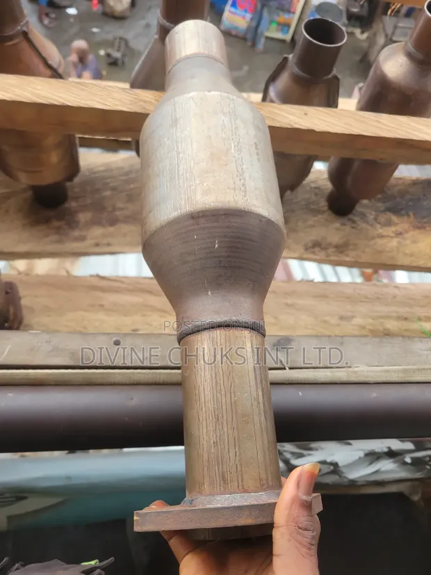 Toyota Highlander Downpipe Catalyst (Used) - 1