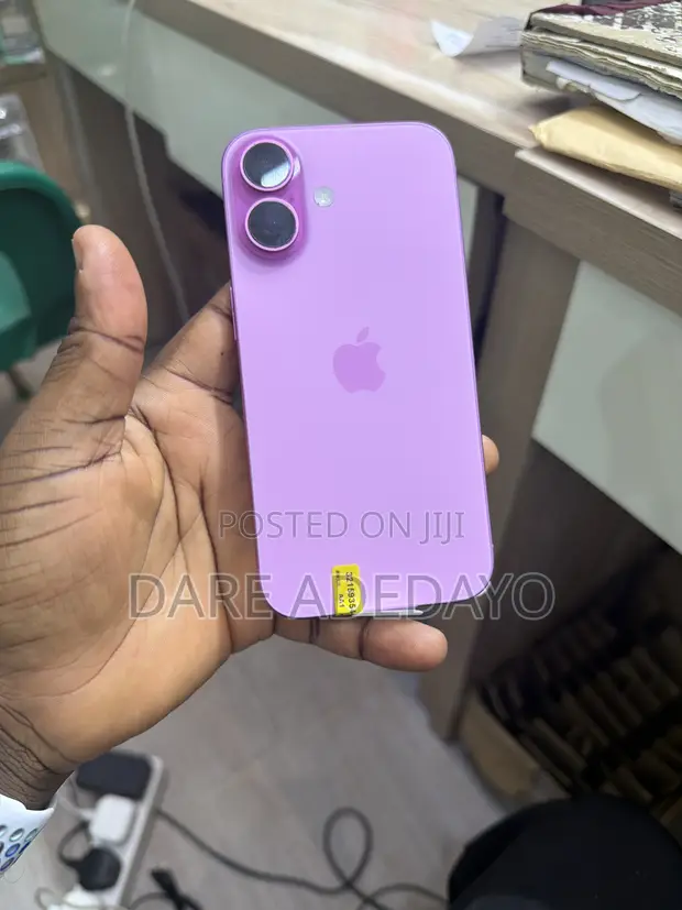 Apple iPhone 16 128GB Pink - 1