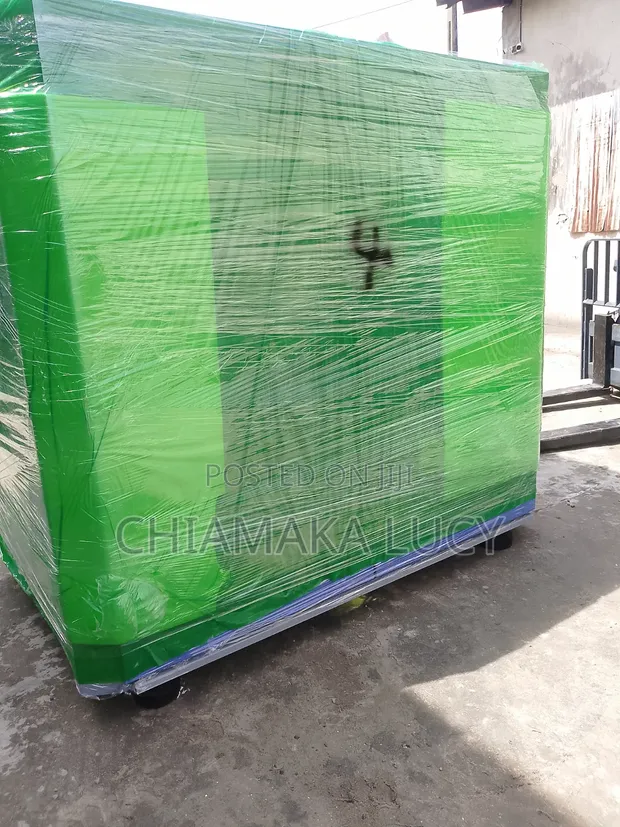 Automatic PET Bottle Blowing Machine (3 Cavity) - 1
