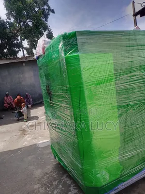 Automatic PET Bottle Blowing Machine (3 Cavity)