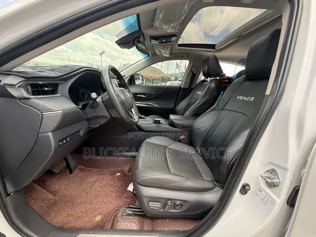 Toyota Venza Limited AWD 2024 - Fari - 1