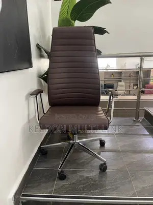 Boss Office Products Swivel Chair - Brown Leather