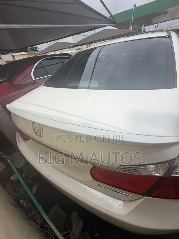Honda Accord 2013 White - 1