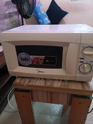 Microwave Oven - Clean & Affordable