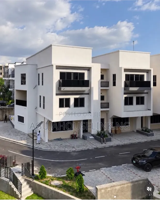 4-Bedroom Duplex with BQ in Guzape Main, Abuja - 1