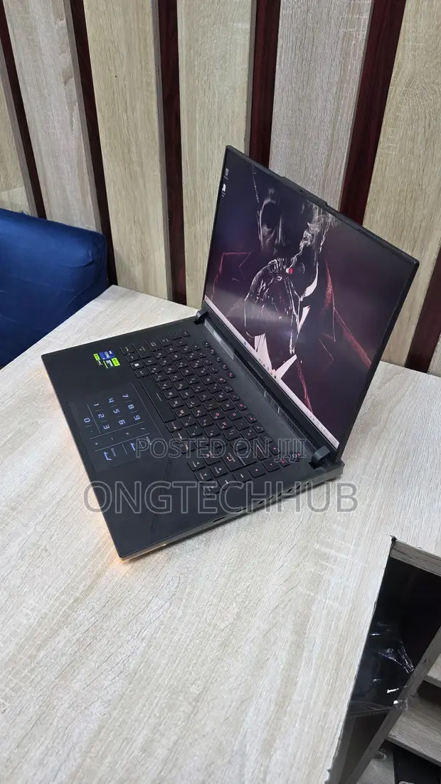 Asus ROG Strix SCAR 16 Laptop - Intel Core i9, 32GB RAM, 2TB SSD - 1
