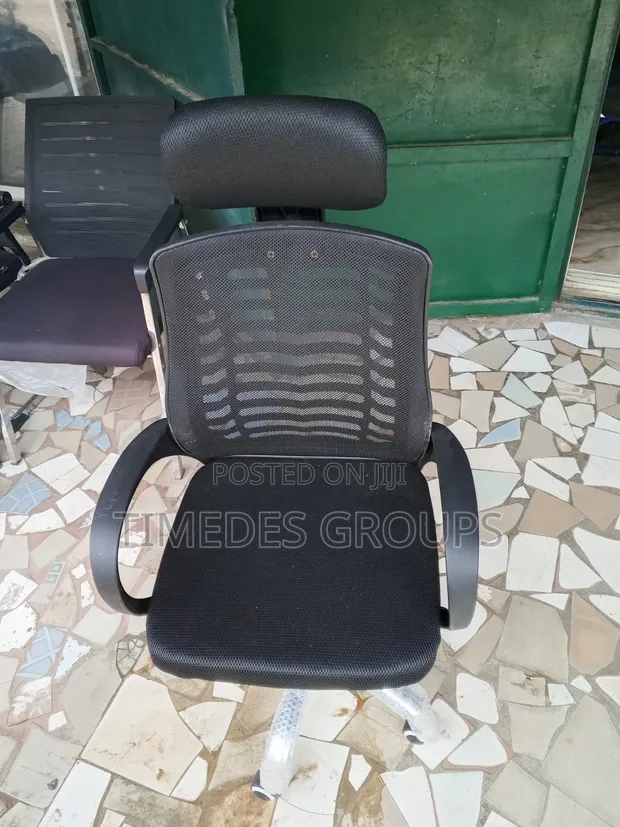Boss Office Products Swivel Headrest Office Chair - Brand New - 1