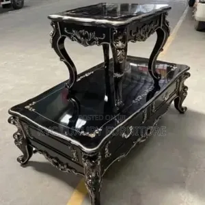 Royal Center Table tare da 2 Side Stools
