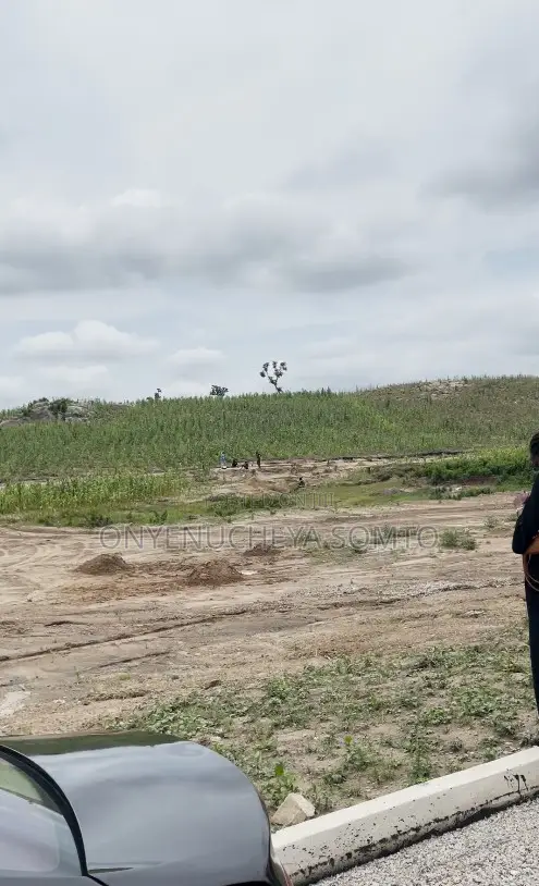 Filin Estate 500sqm don Gida mai dakuna 5 tare da C of O - 1