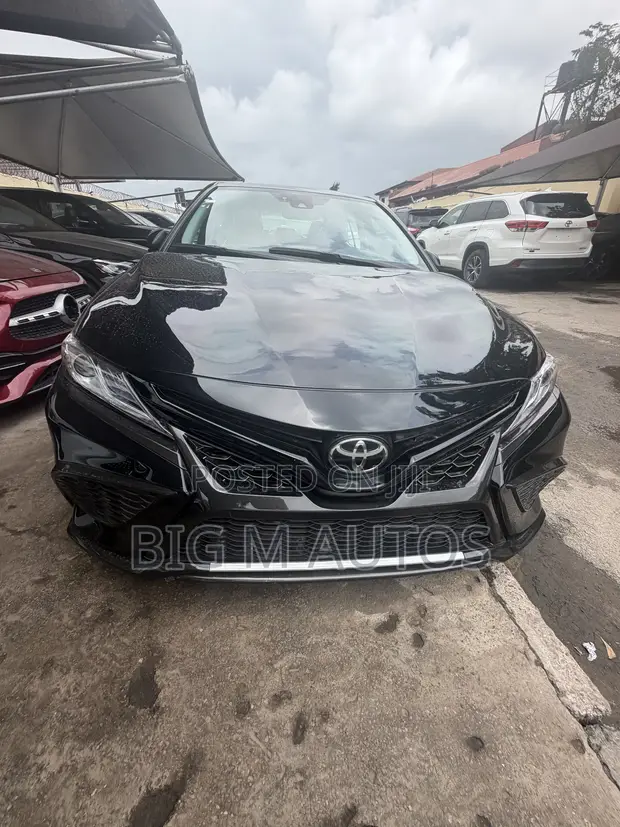 Toyota Camry XLE 2021 - 1