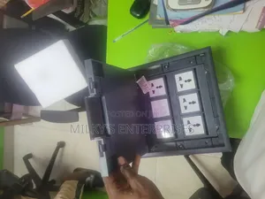 Ashford Floor Box - 4 Multi Sockets, 4 Data