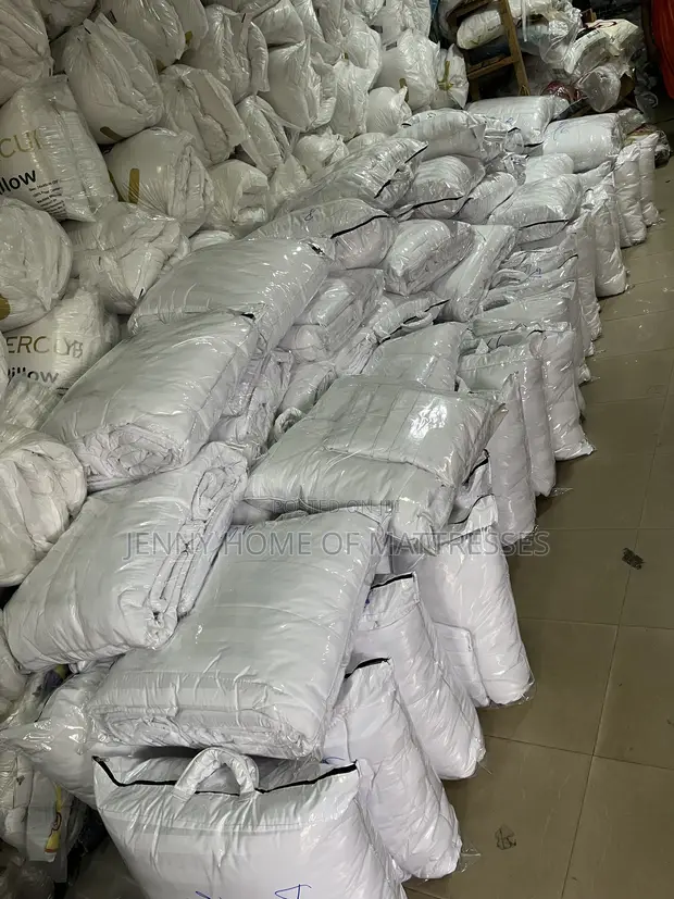 Complete Duvet Set with Bedsheet & Pillow Cases - 1