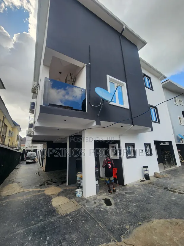 2 Bedroom Block of Flats for Rent a Dawaki - 1