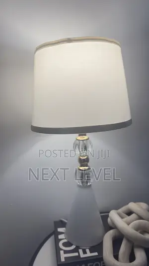 Fitilar Tebur ta Alatu