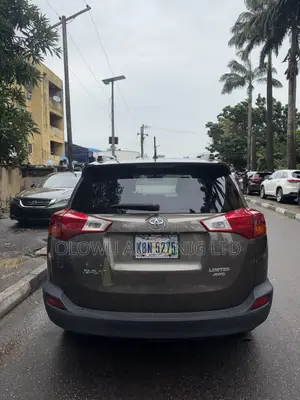 Toyota RAV4 Limited AWD SUV na 2013