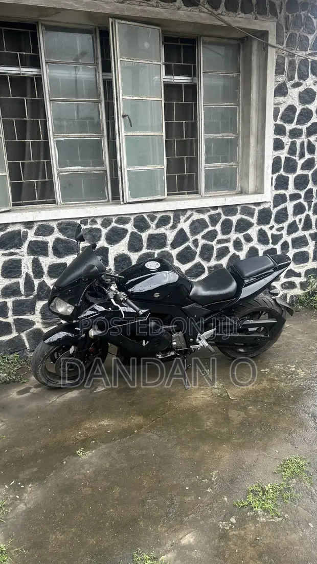 Suzuki SV650S Sport 2018 Black - 1