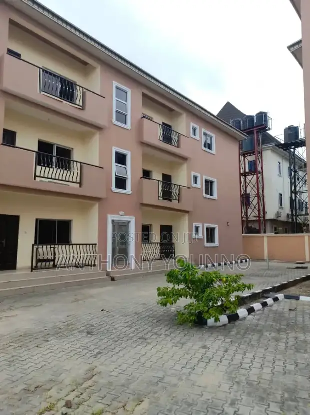 Gidan haya mai dakuna 3 a Amuwo-Odofin - 1