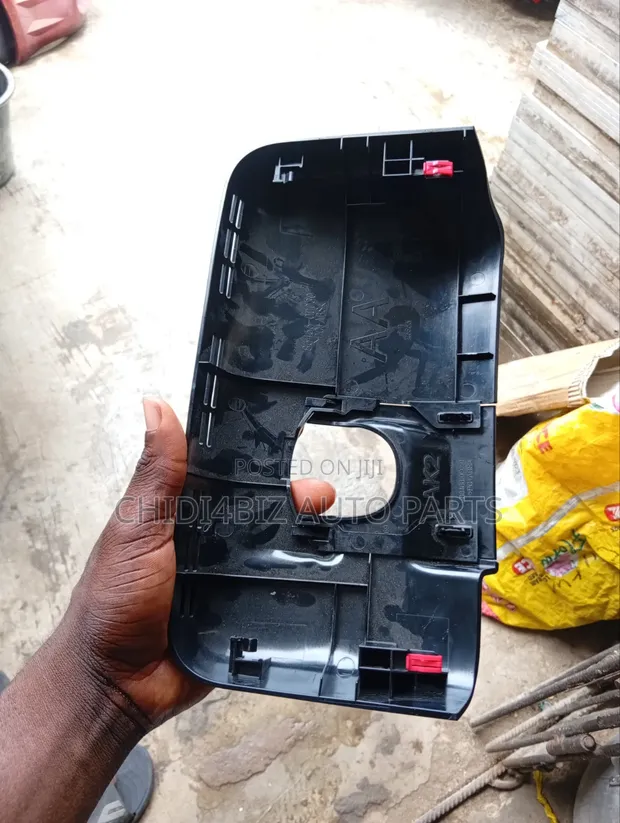 Toyota Tundra 2024 Windscreen Camera Cover - 1