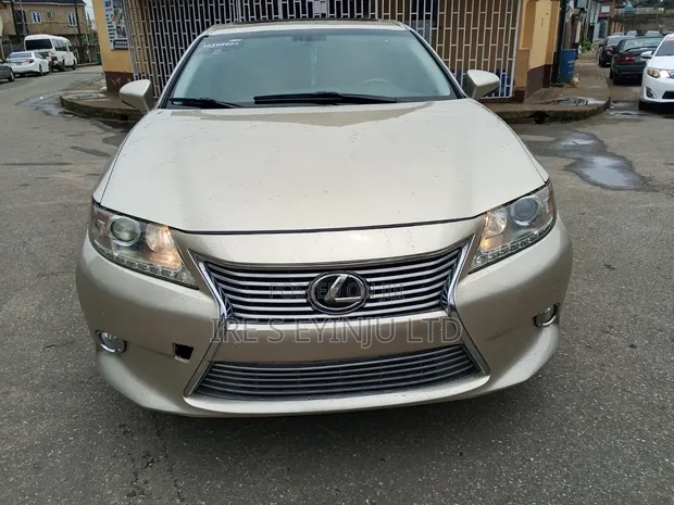 Lexus ES 350 2013 Gold - First Body - 1