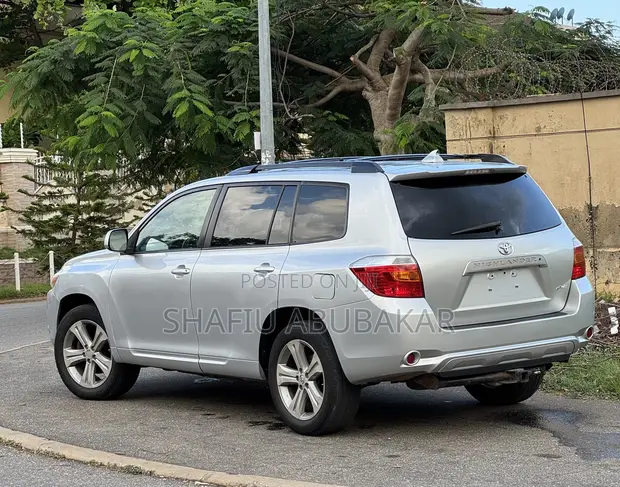 Toyota Highlander 2010 Silver - Direct Belgium - 1