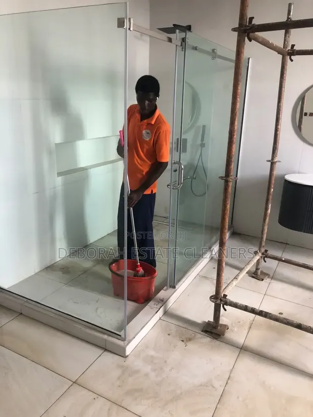 Window Cleaning Service by Dremaci - 1
