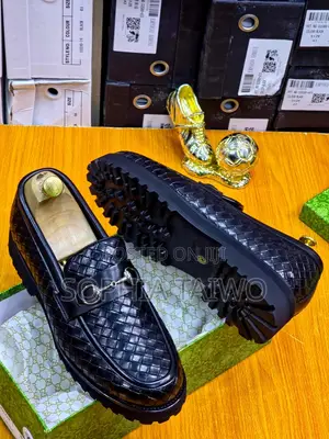 Classic Corporate Gucci Loafers - Men's Size 40-46
