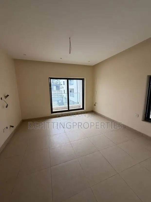 5-Bedroom Duplex a Sayarwa a Guzape District, Abuja - 1