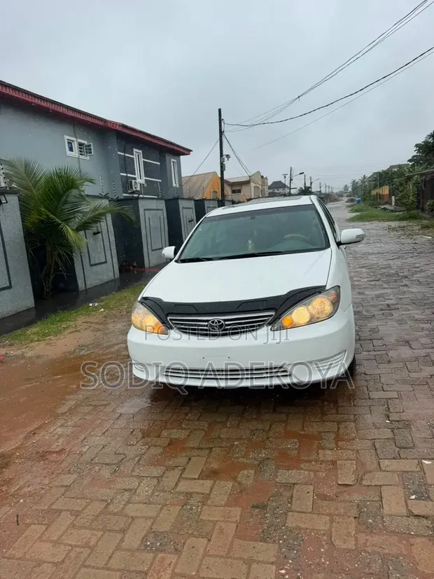 Toyota Camry XLE Sedan ta 2005 - 1